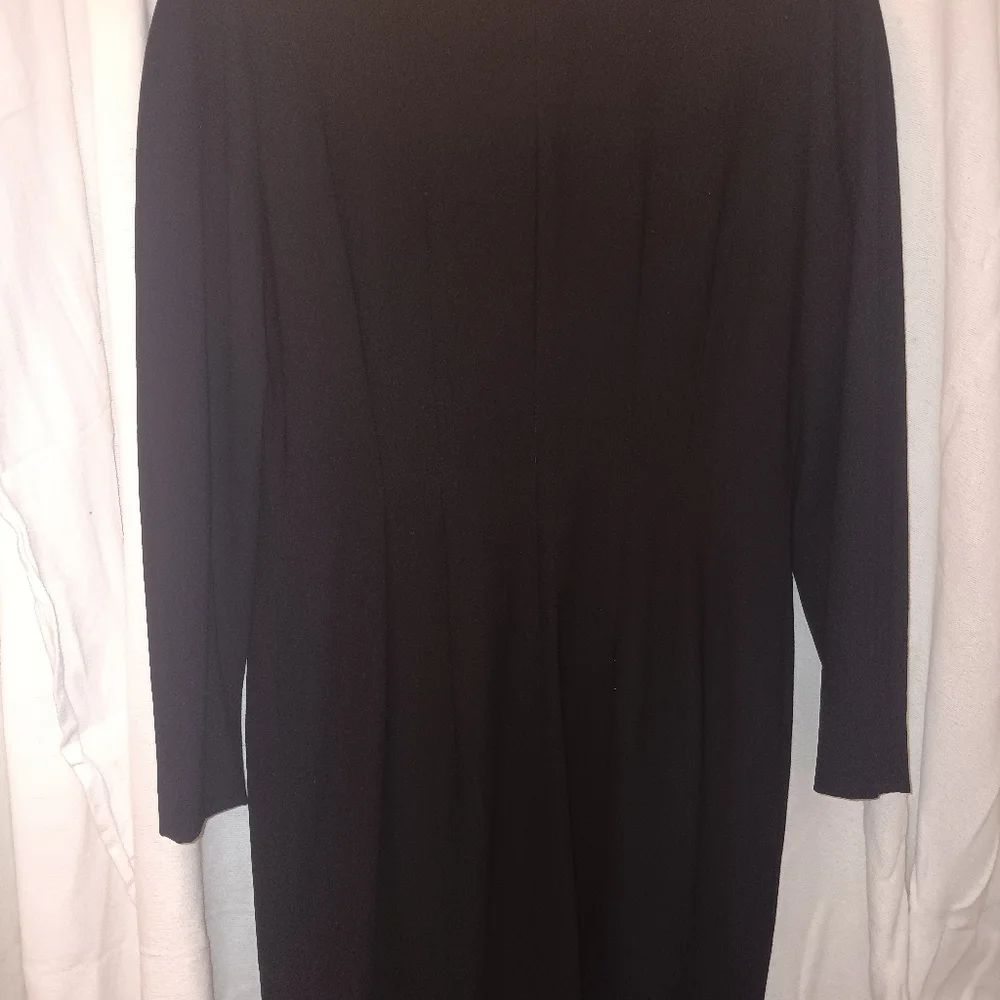 Womans's Dress - Picture 3 of 8